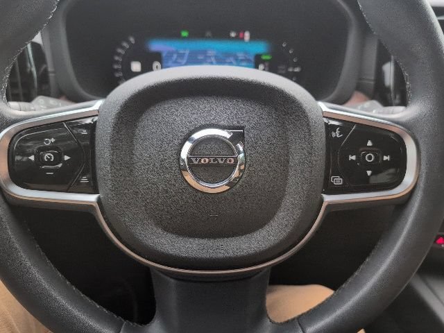 Used 2023 Volvo XC60 T8 Ultimate AWD/4WD image 24