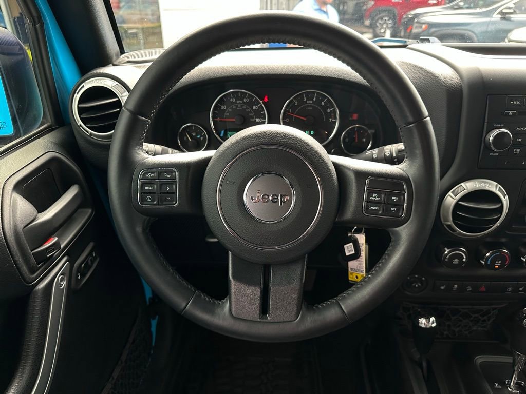 Used 2017 Jeep Wrangler Unlimited Sahara w/ Connectivity Group AWD/4WD image 18