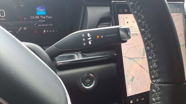 Used 2025 GMC Terrain Elevation w/ Elevation Premium Package image 30