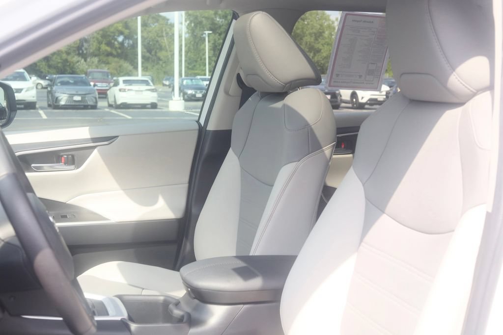 Used 2024 Toyota RAV4 XLE Premium FWD image 18