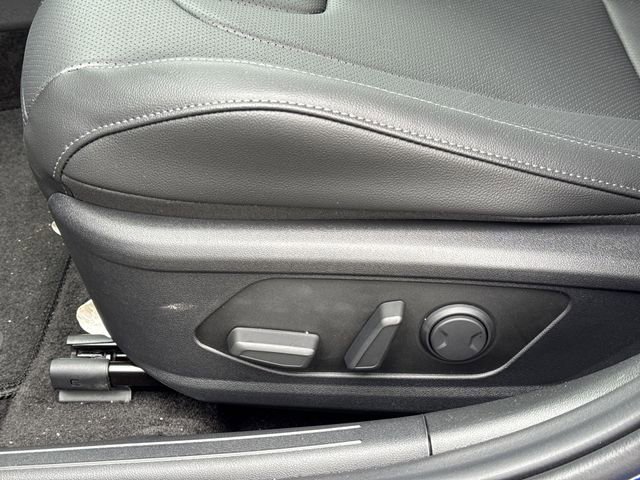 New 2026 Hyundai Elantra Limited image 28