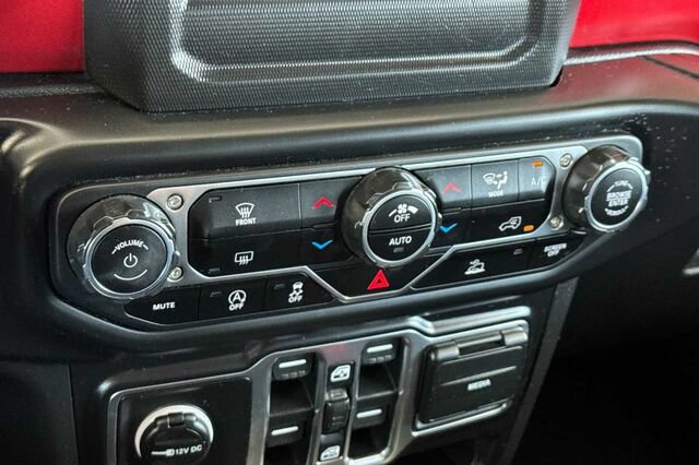 Certified 2021 Jeep Wrangler Unlimited Rubicon AWD/4WD image 17