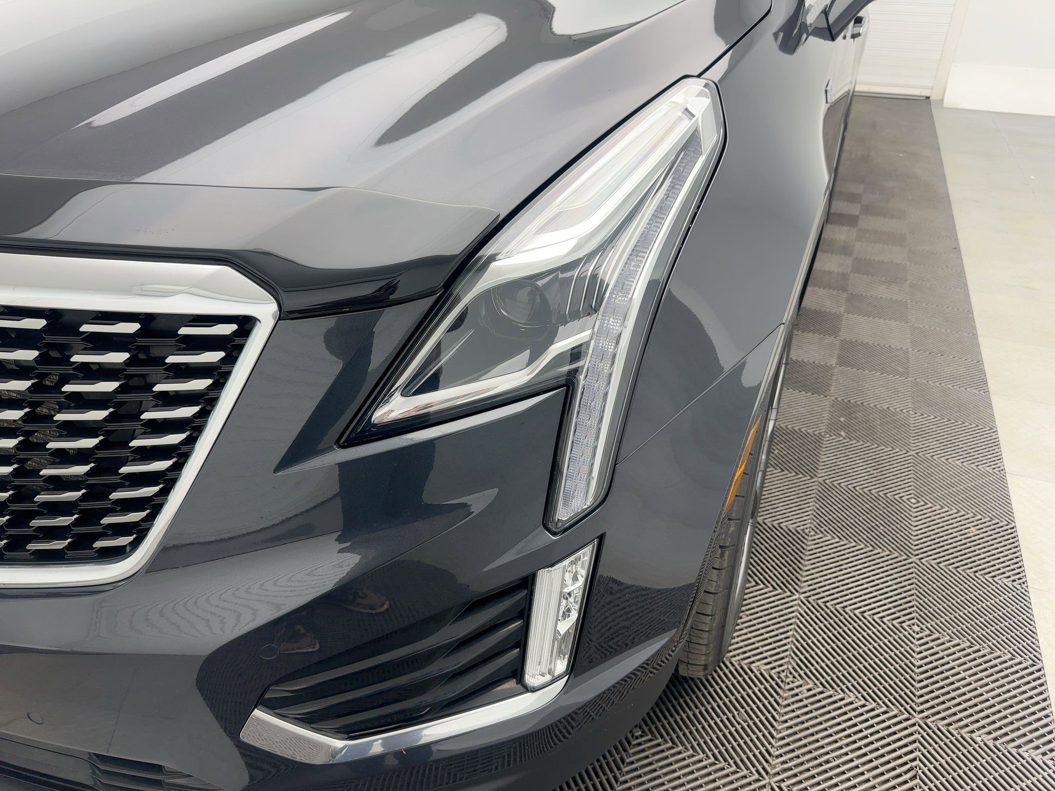 Used 2023 Cadillac XT5 Premium Luxury image 11