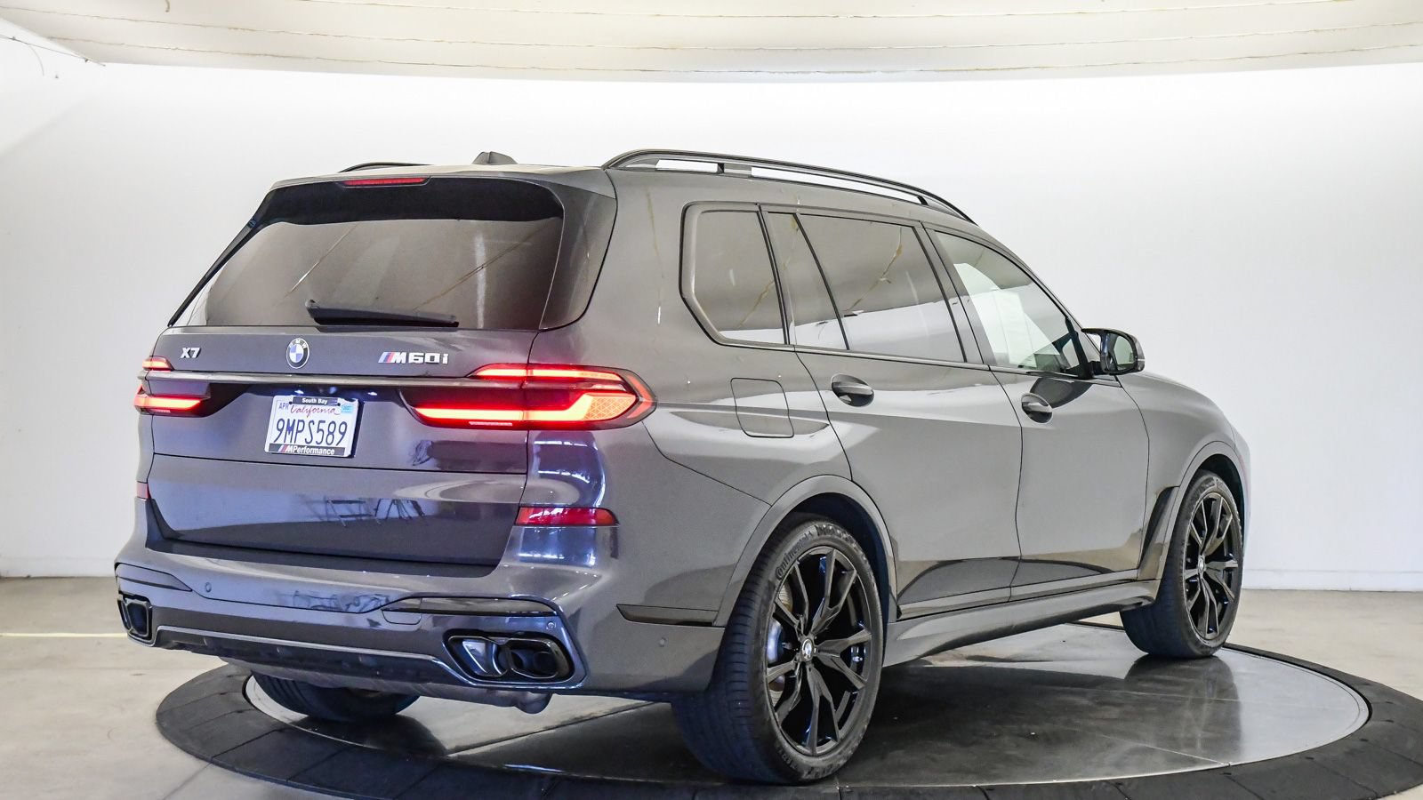 Used 2024 BMW X7 M60i w/ Climate Comfort Package AWD/4WD image 5