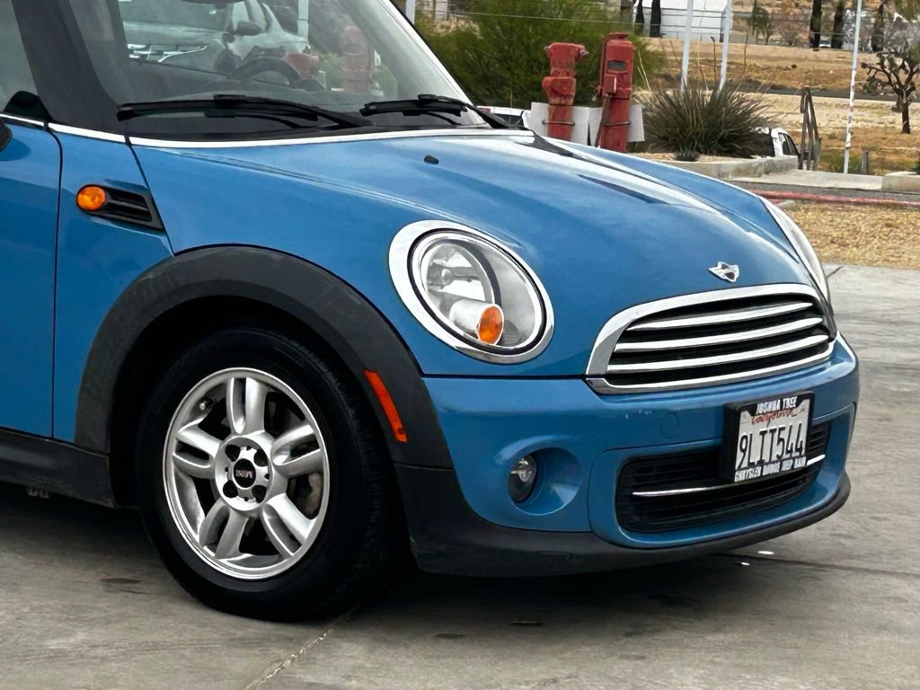 Used 2013 MINI Cooper Hardtop image 9