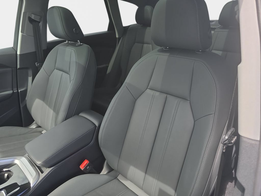 Certified 2025 Audi Q5 Premium w/ Convenience Package AWD/4WD image 20
