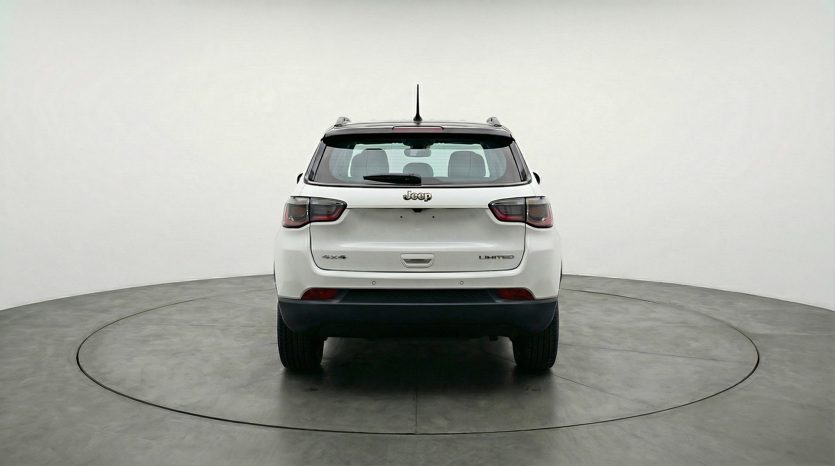 Used 2025 Jeep Compass Limited image 7