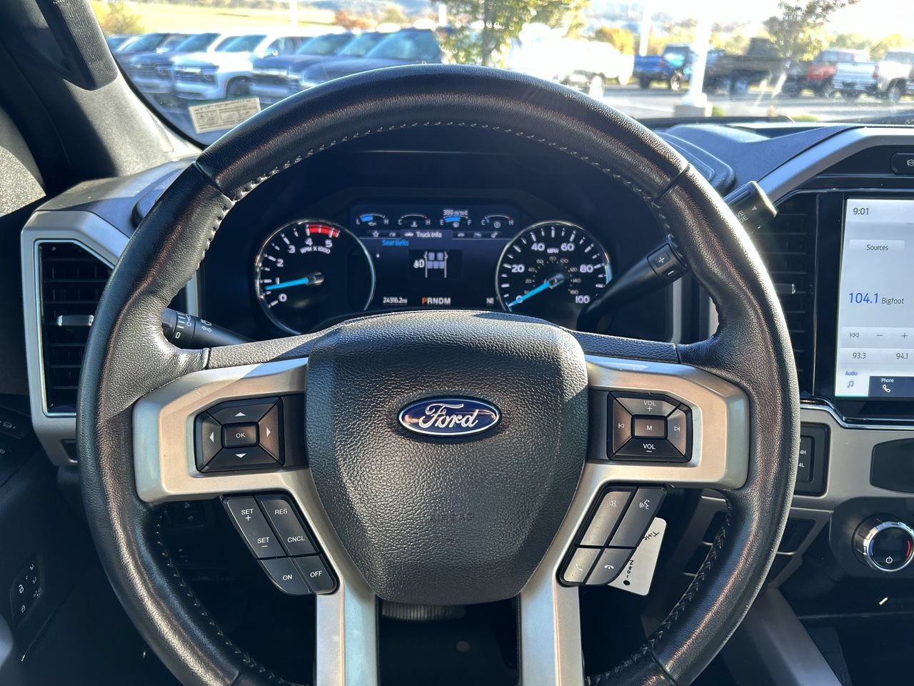 Used 2022 Ford F350 Lariat w/ Lariat Value Package AWD/4WD image 26