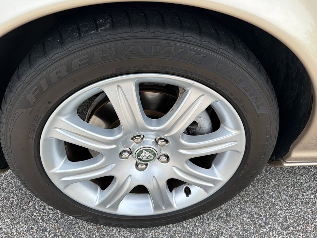 Used 2005 Jaguar XJ8 image 19