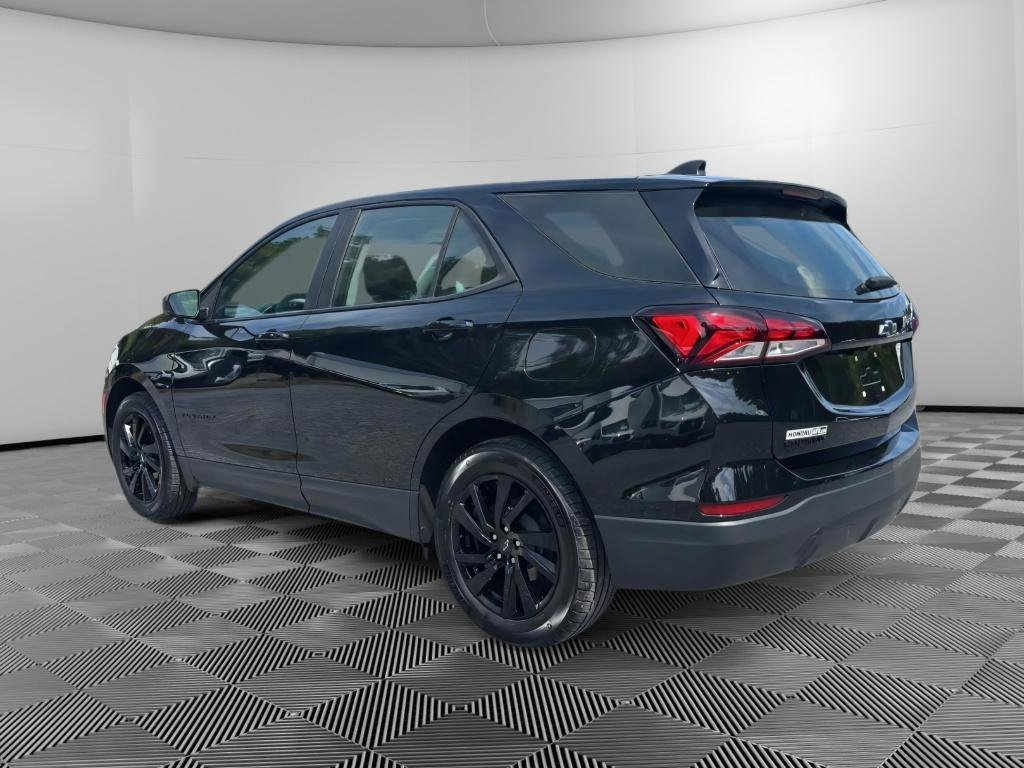 Used 2024 Chevrolet Equinox LS w/ Midnight Edition FWD image 3