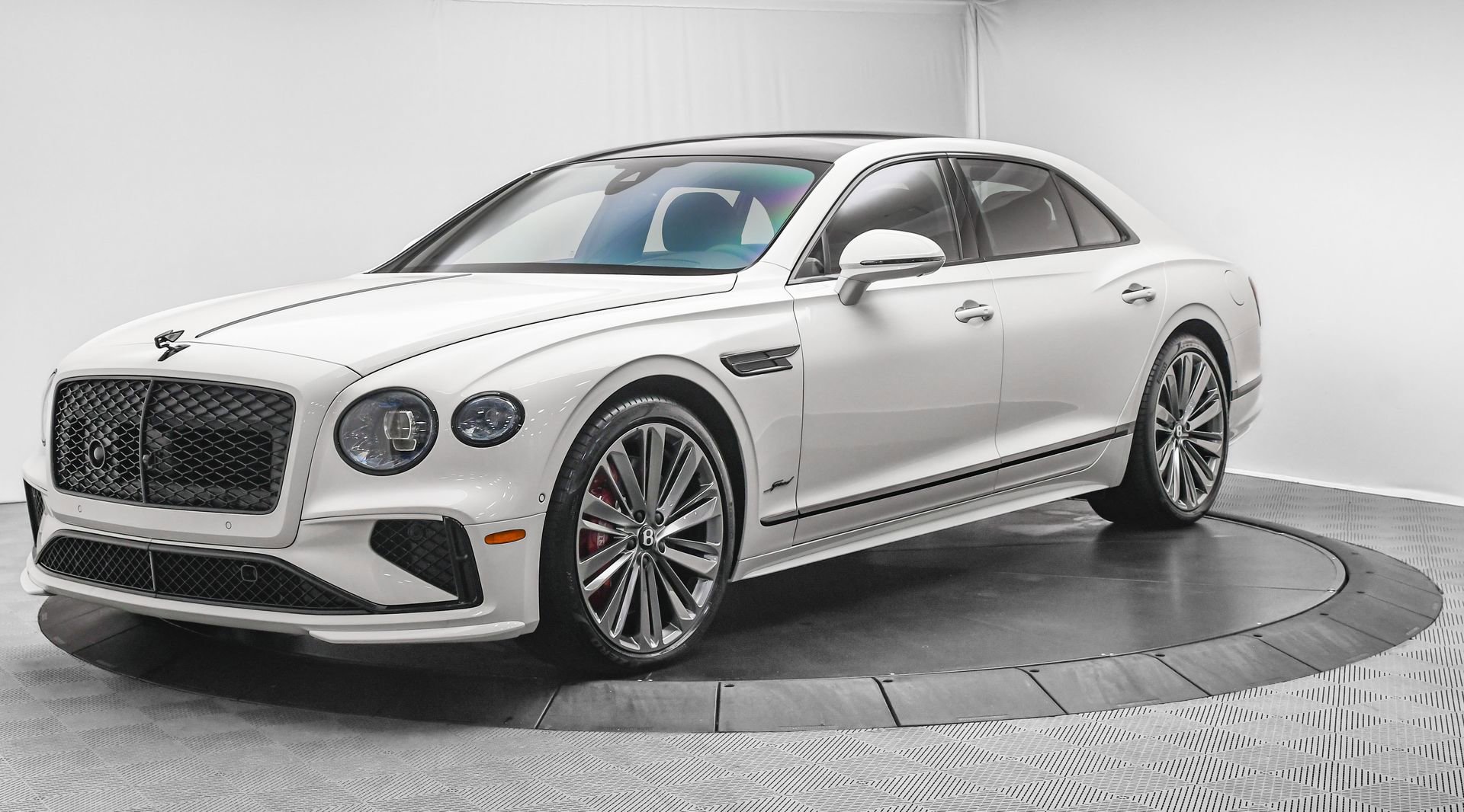 New 2025 Bentley Flying Spur Plug-In Hybrid image 8