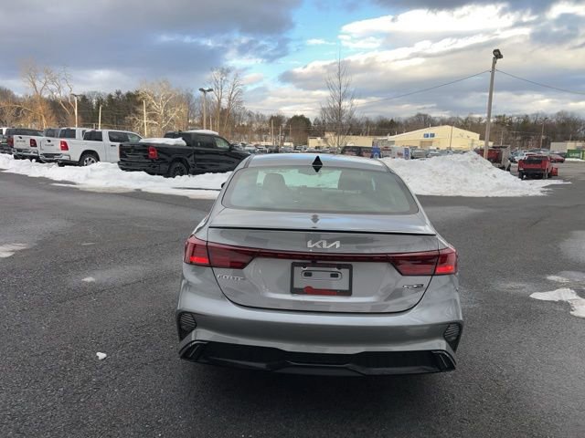 Used 2023 Kia Forte GT-Line w/ GT-Line Premium Package image 3