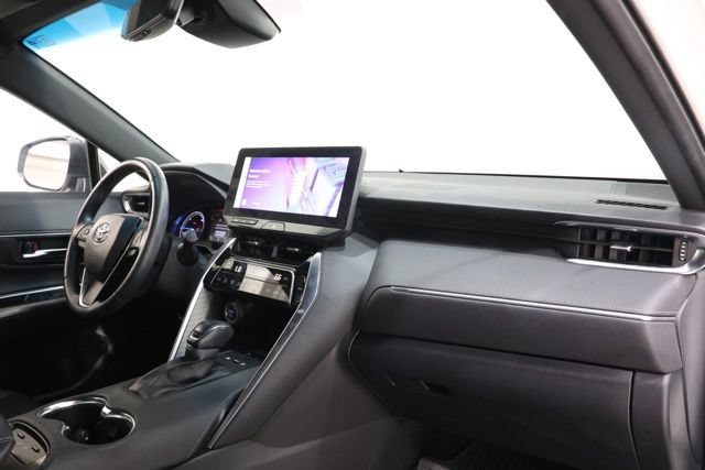 Used 2023 Toyota Venza Nightshade AWD/4WD image 16