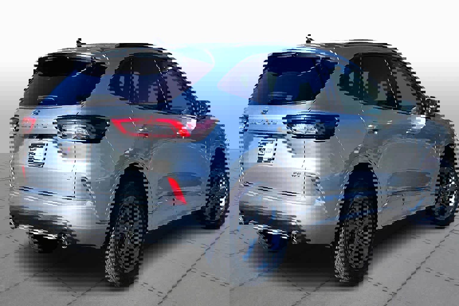 Used 2024 Ford Escape ST-Line image 13