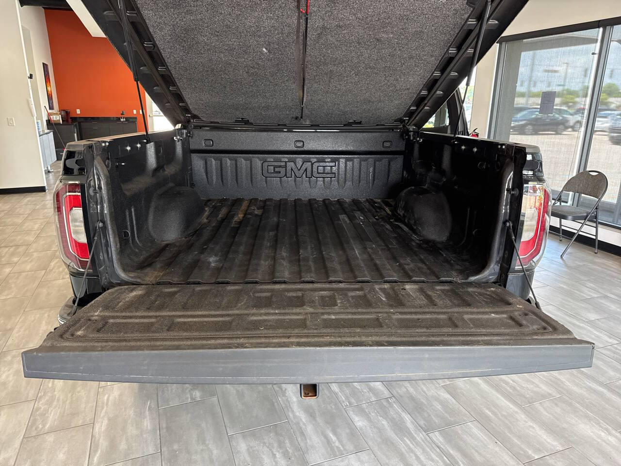 Used 2018 GMC Sierra 1500 SLT image 27