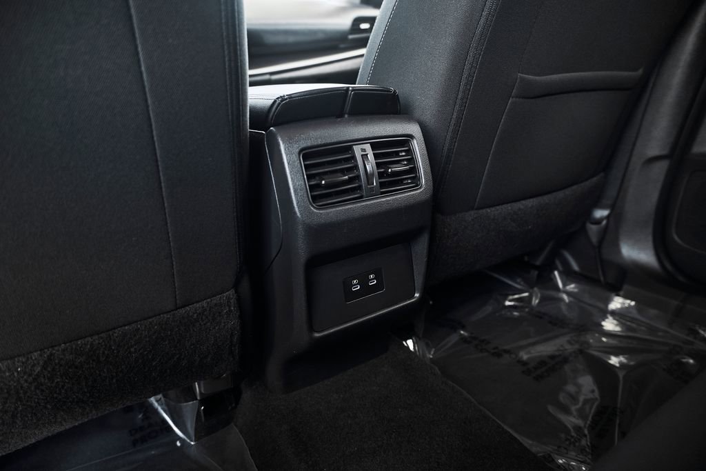 Used 2024 Nissan Rogue SV FWD image 27