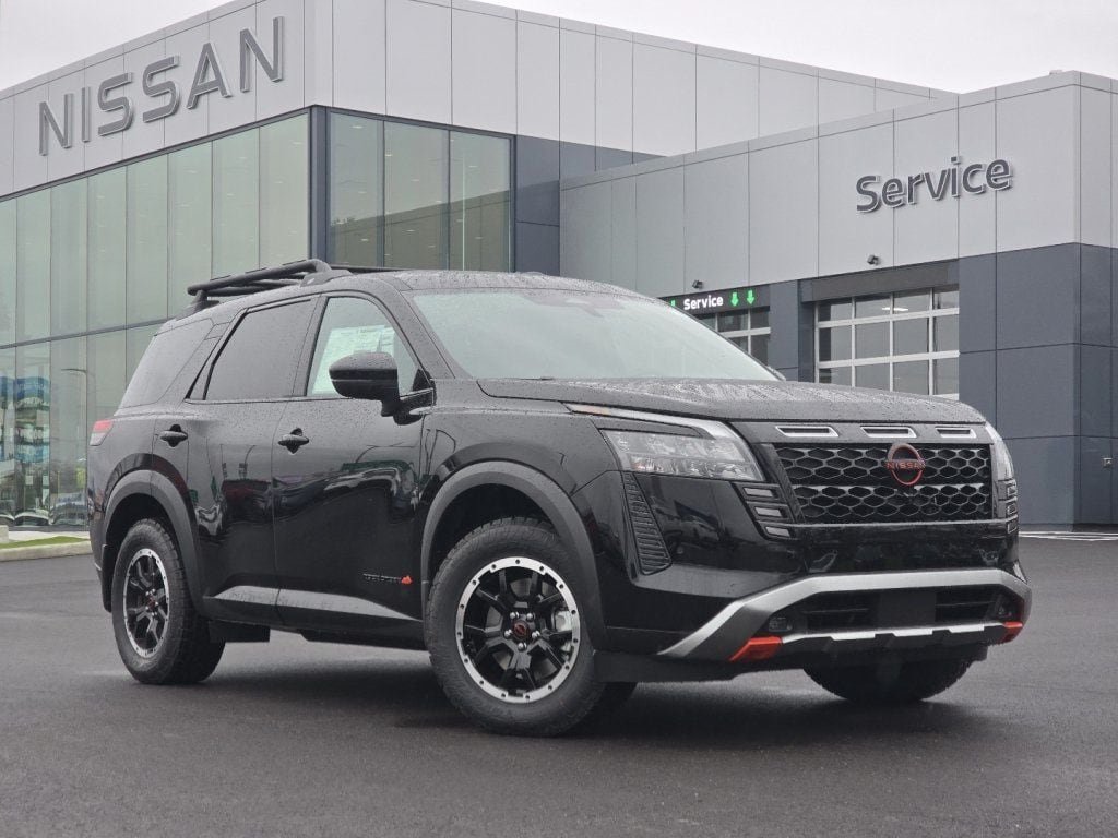 New 2026 Nissan Pathfinder Rock Creek w/ Rock Creek Premium Package