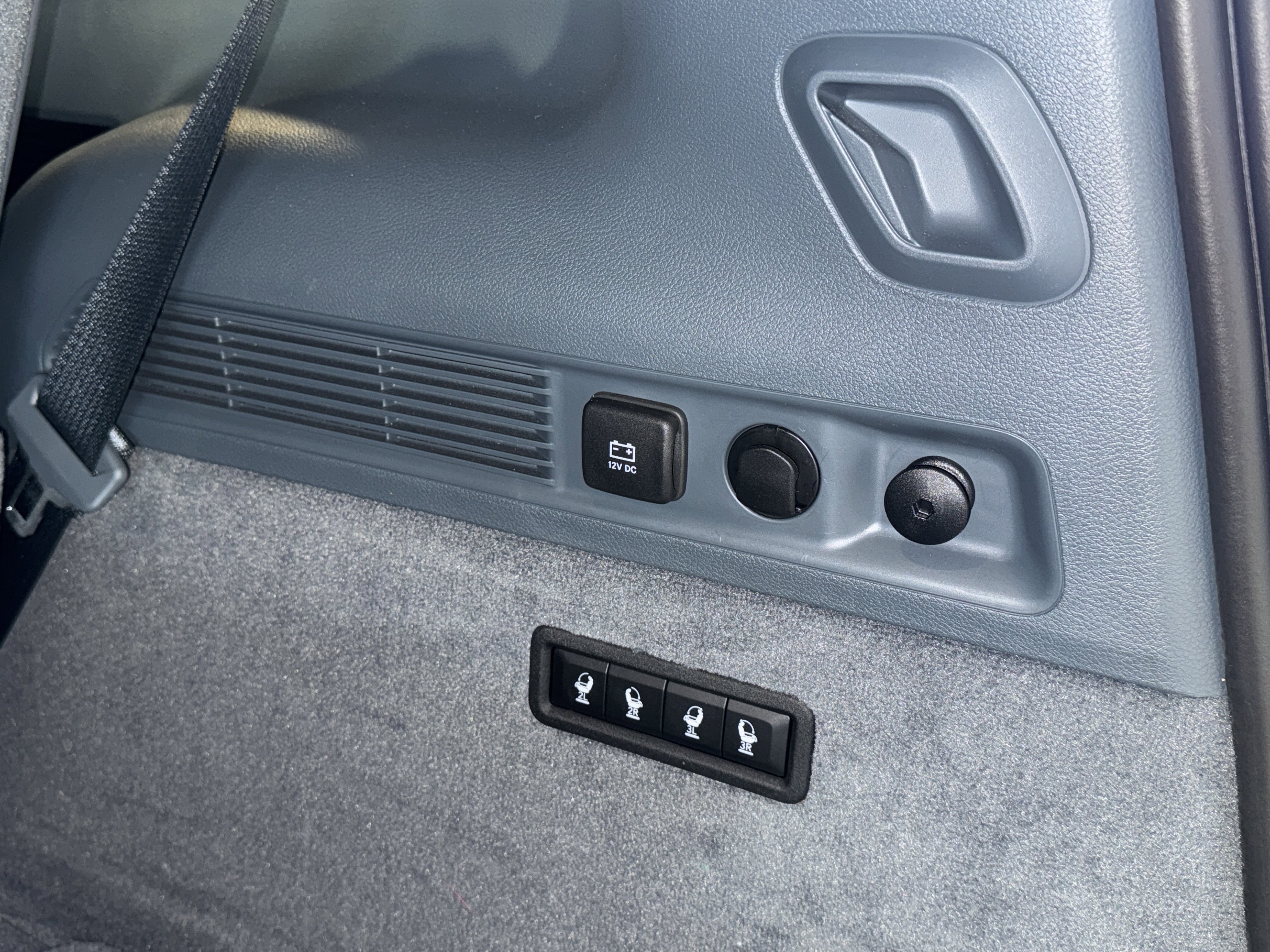 Used 2023 Jeep Grand Wagoneer Series III image 15