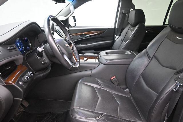 Used 2019 Cadillac Escalade Premium Luxury w/ Escalade Sport Edition AWD/4WD image 16