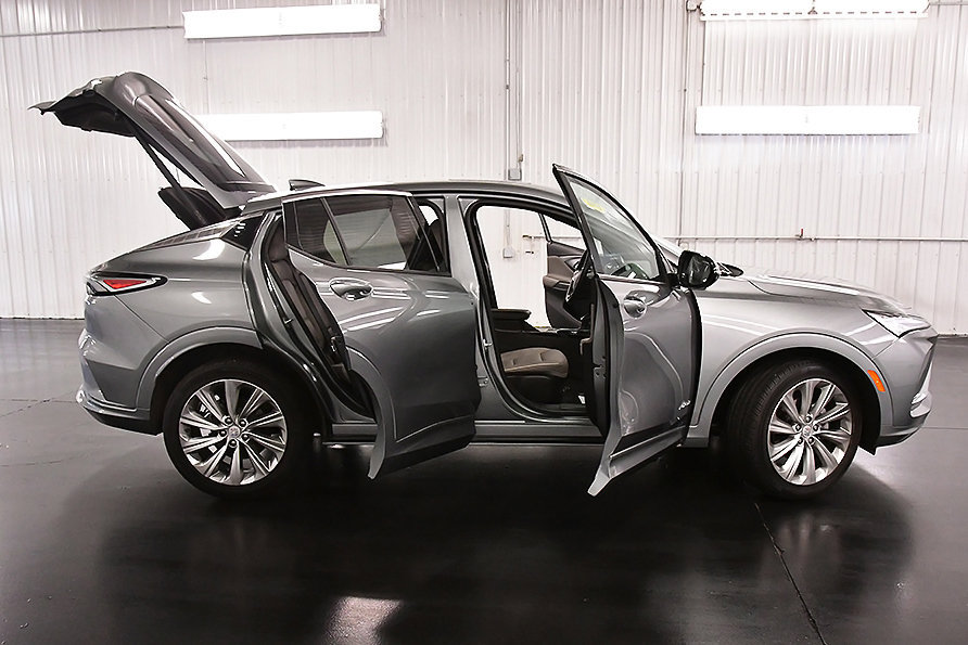 Used 2025 Buick Envista Avenir FWD image 34