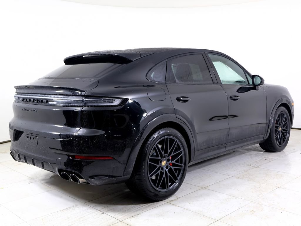 New 2026 Porsche Cayenne GTS image 32