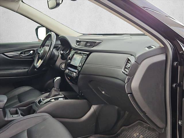 Used 2017 Nissan Rogue SL FWD image 19