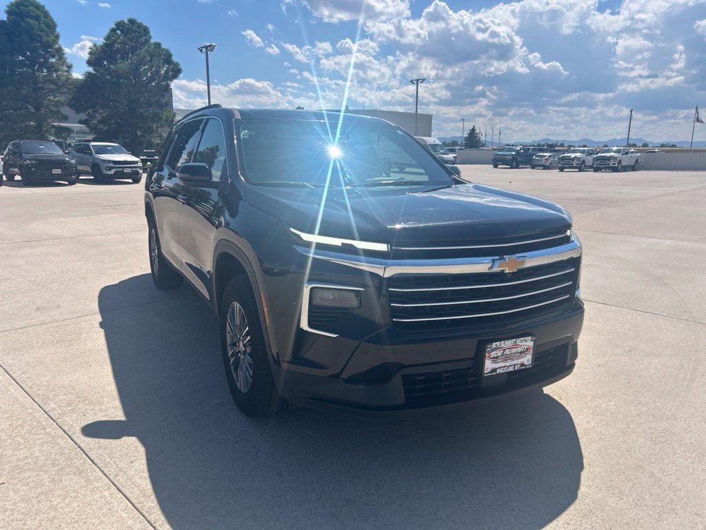 Used 2026 Chevrolet Traverse LT AWD/4WD image 8