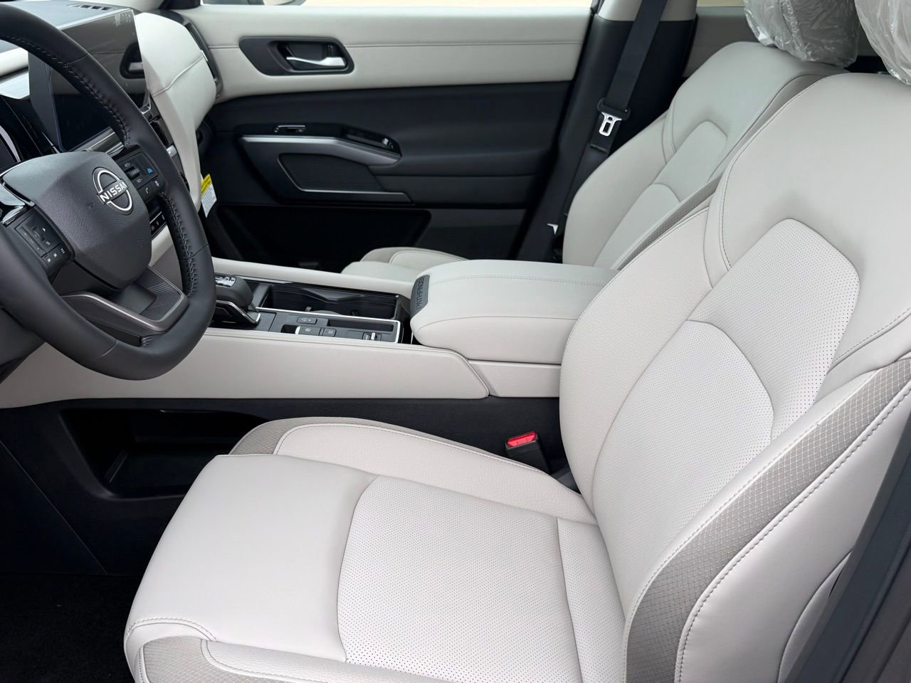 New 2026 Nissan Pathfinder SL image 11