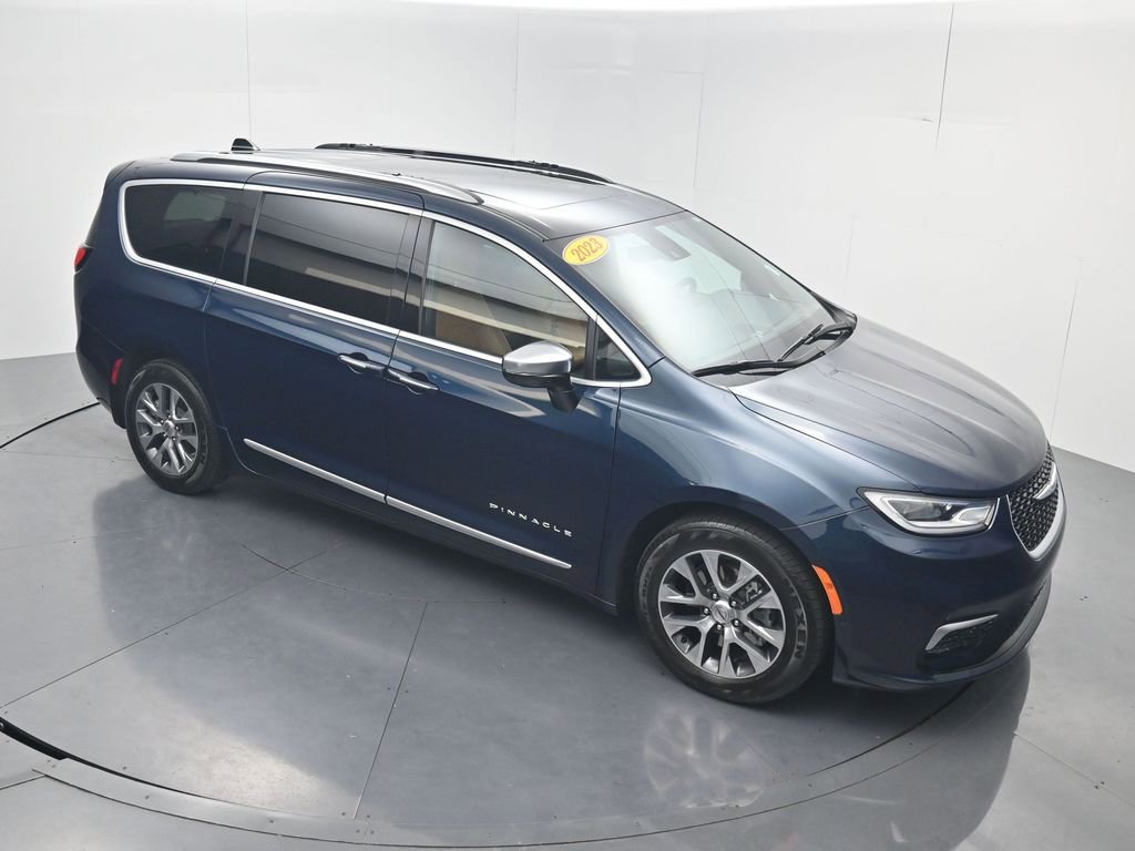 Used 2023 Chrysler Pacifica Pinnacle image 57