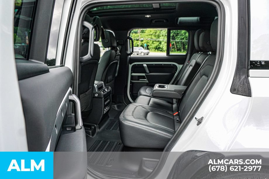 Used 2024 Land Rover Defender 110 X-Dynamic SE AWD/4WD image 21