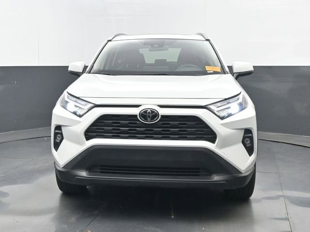 Used 2023 Toyota RAV4 XLE Premium AWD/4WD image 5