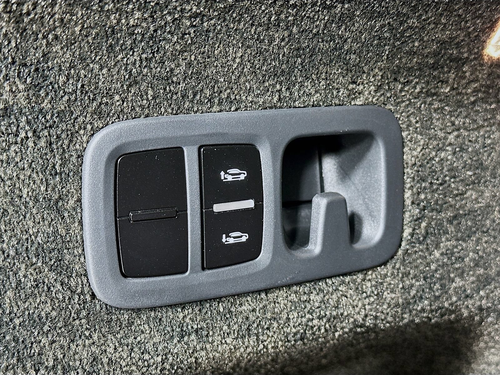 Used 2023 Bentley Bentayga Extended Wheelbase AWD/4WD image 66