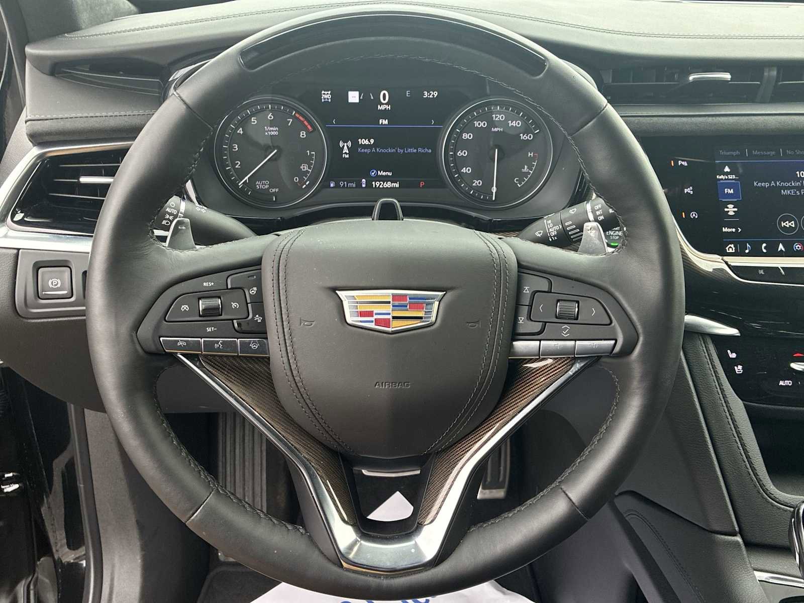 Used 2024 Cadillac XT6 Sport w/ Platinum Package image 10