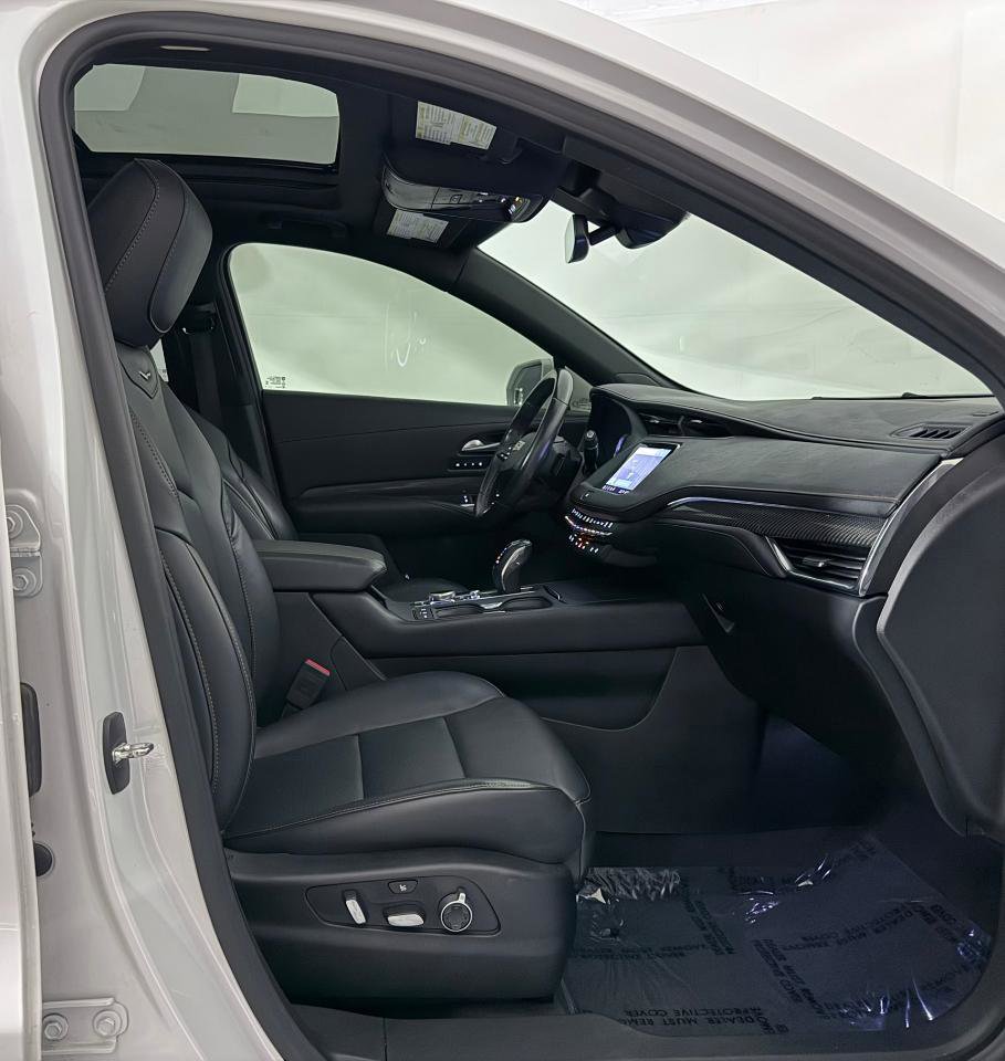 Used 2019 Cadillac XT4 Sport AWD/4WD image 24