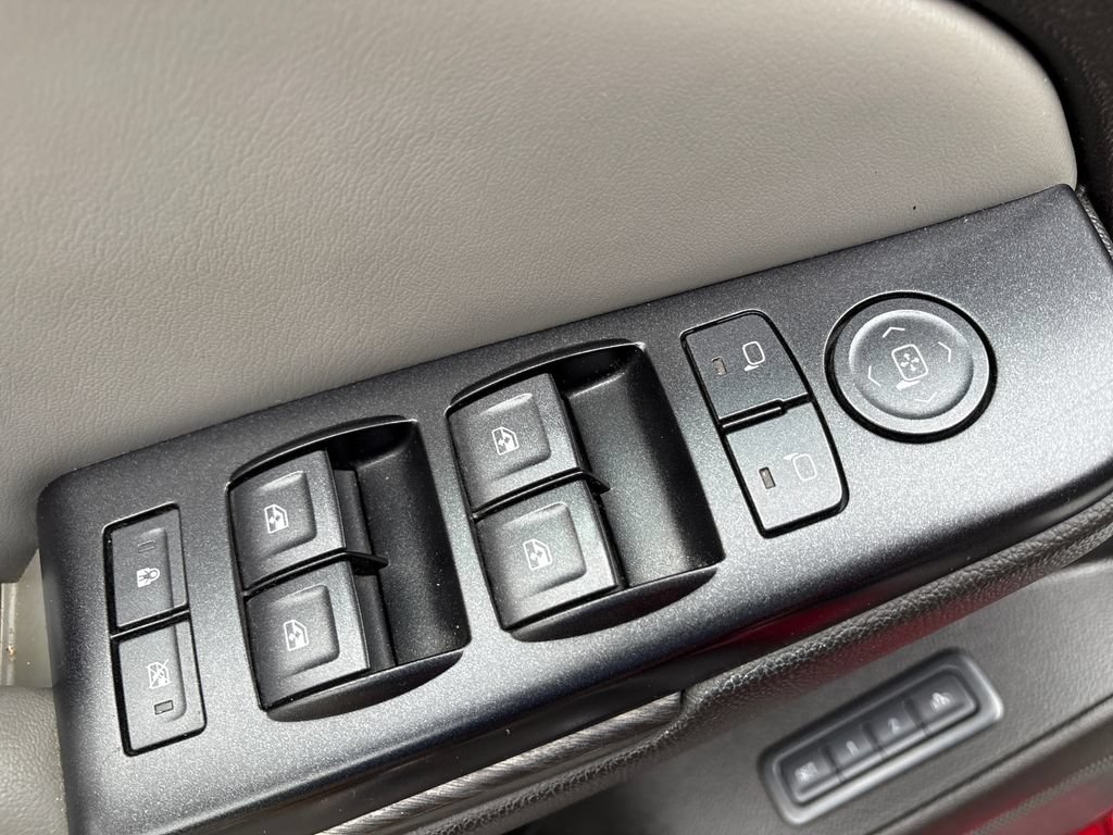 Used 2015 Chevrolet Tahoe LT AWD/4WD image 14