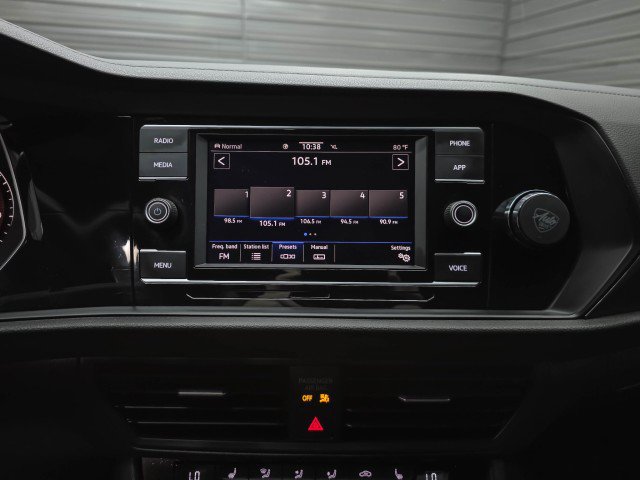 Used 2020 Volkswagen Jetta GLI FWD image 24