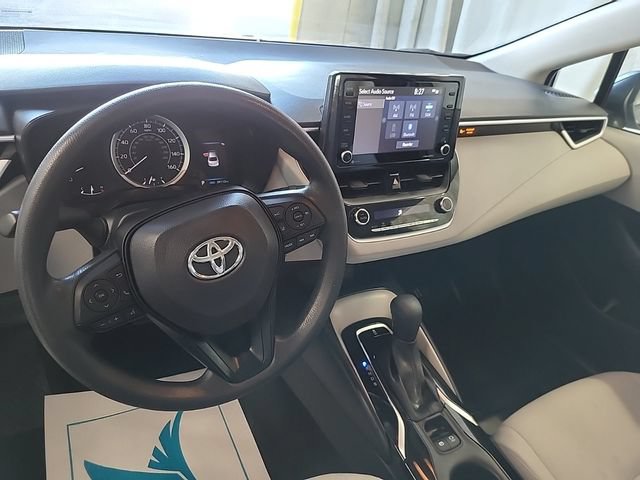 Used 2022 Toyota Corolla LE FWD image 5