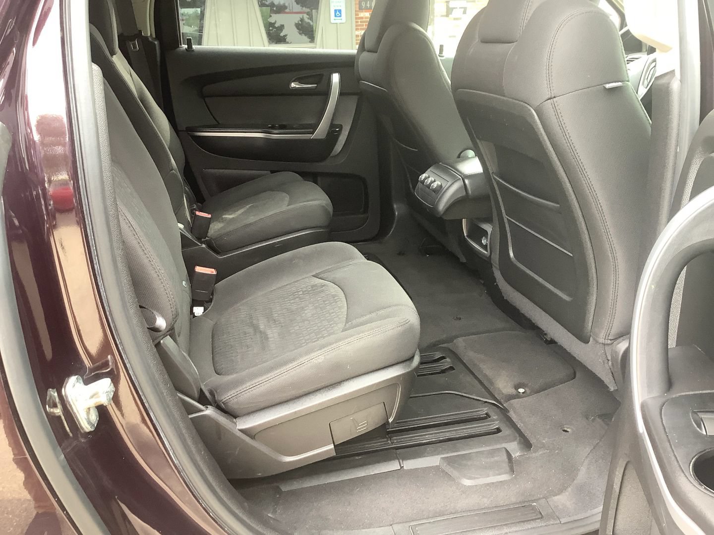 Used 2009 GMC Acadia SLE w/ Preferred Package FWD image 13
