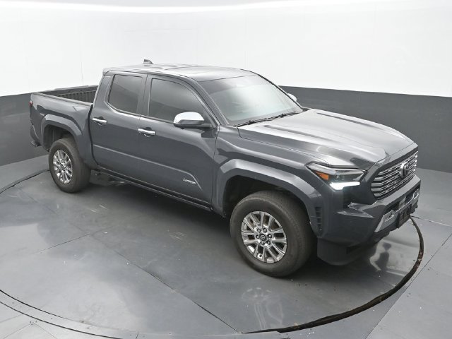 Used 2024 Toyota Tacoma Limited w/ Limited Package (LT) AWD/4WD image 30