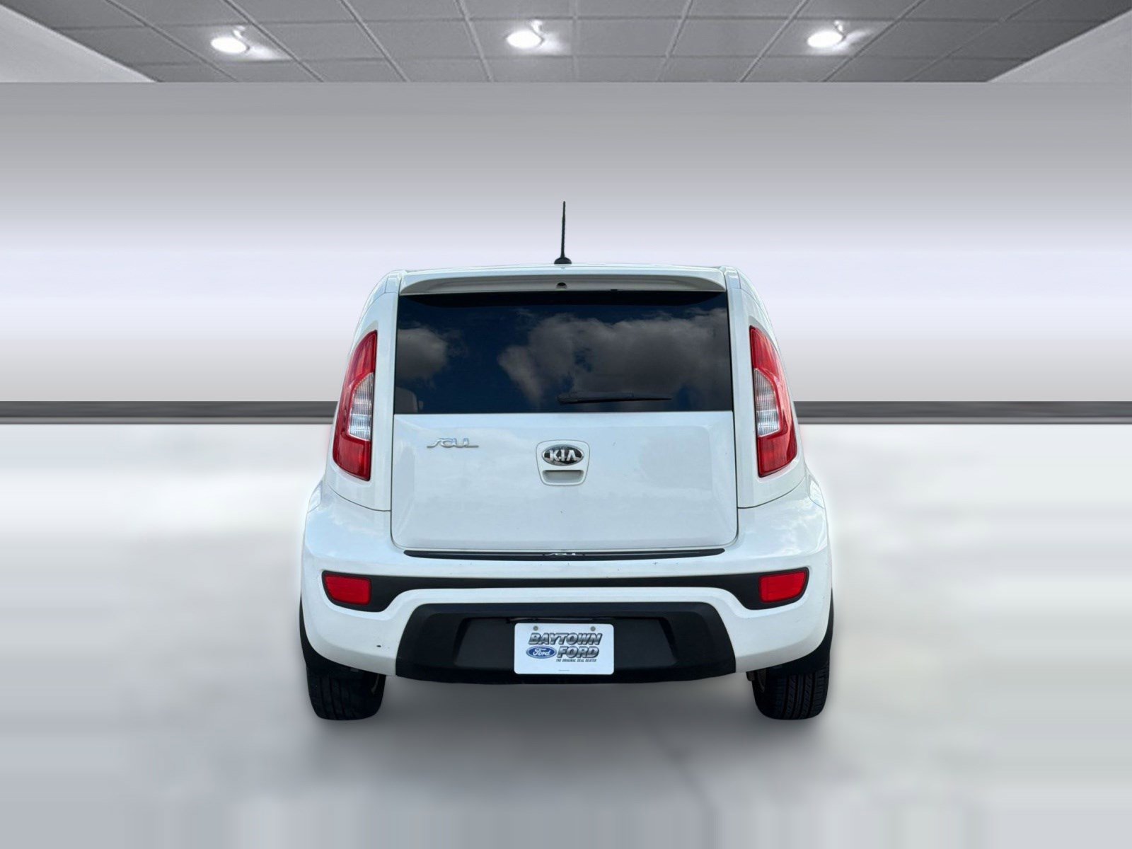 Used 2013 Kia Soul + FWD image 10