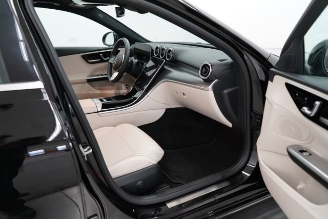 Used 2025 Mercedes-Benz C 300 4MATIC Sedan image 48