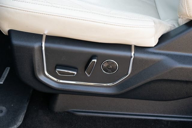 Used 2020 Ford Expedition Max Platinum AWD/4WD image 15