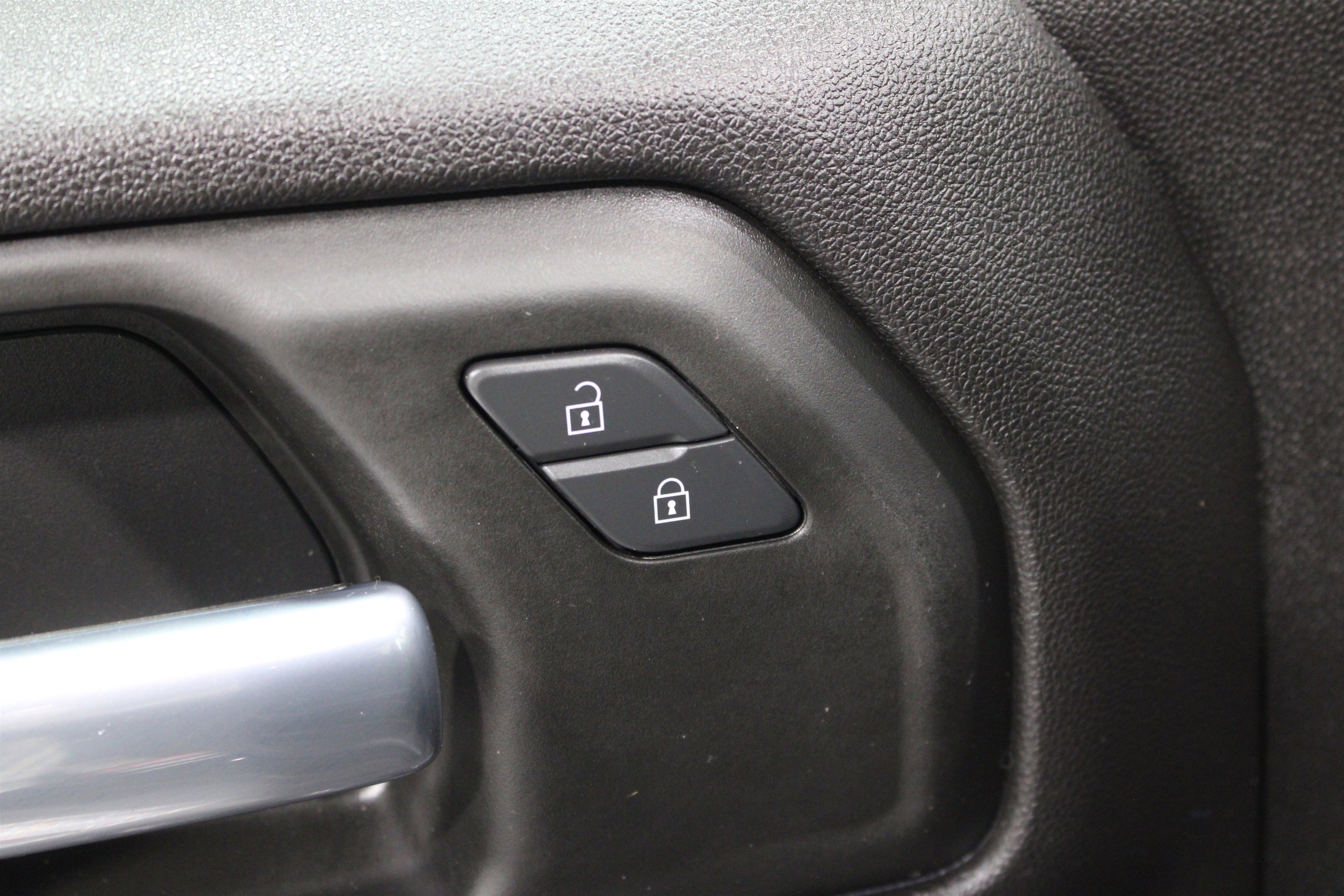 Used 2021 Chevrolet Silverado 1500 Custom AWD/4WD image 7