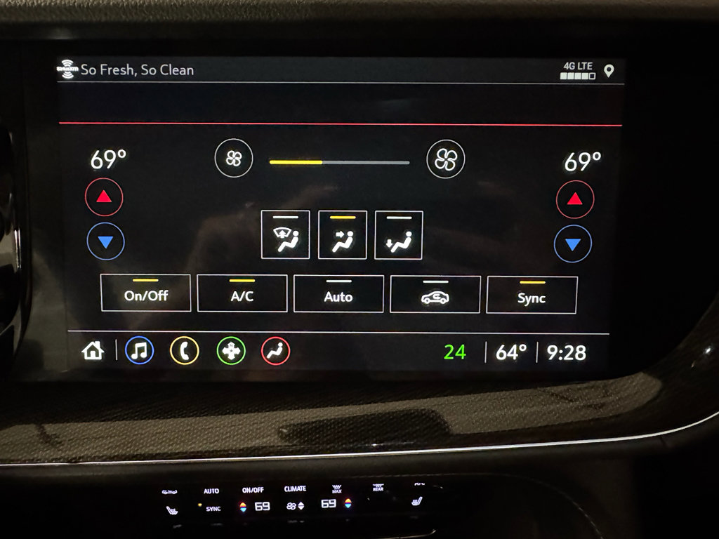 Used 2023 Buick Envision Essence w/ Sport Touring Package FWD image 29