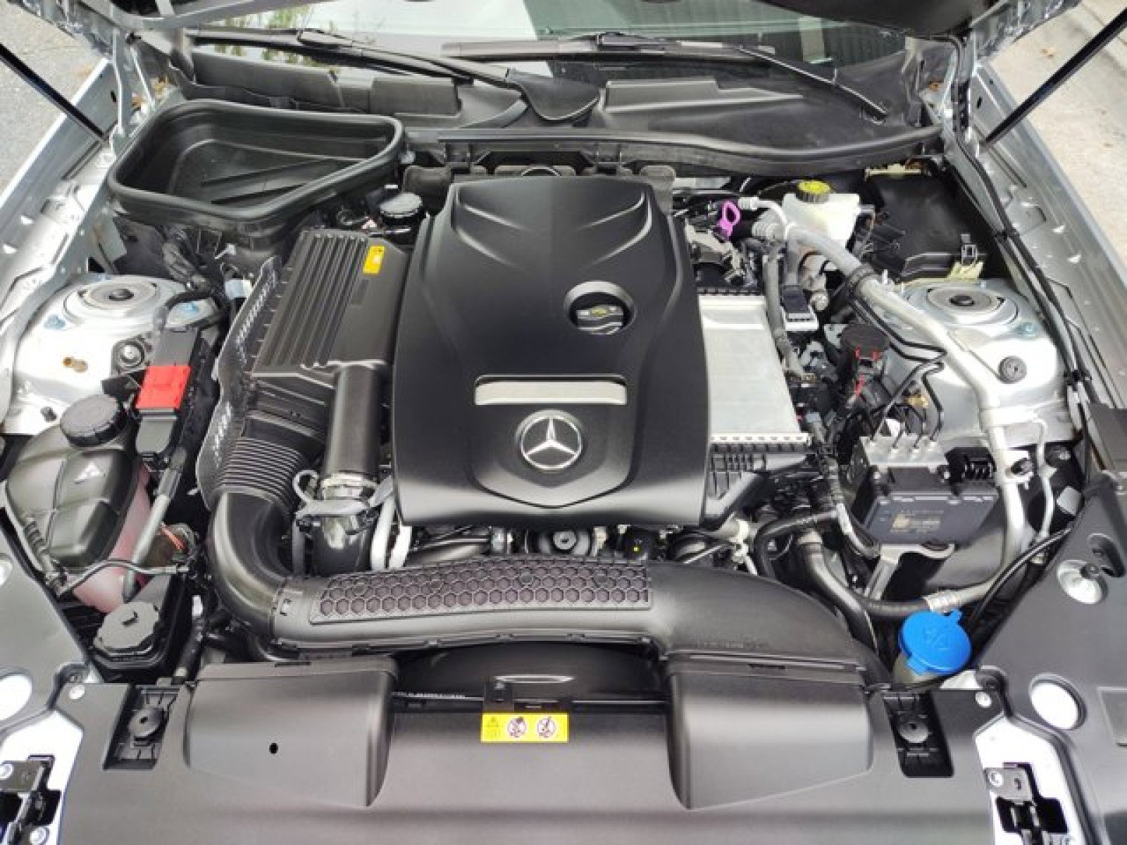 Used 2019 Mercedes-Benz SLC 300 image 9