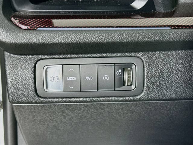 Used 2025 Chevrolet Traverse Z71 w/ Driver Confidence Package AWD/4WD image 11