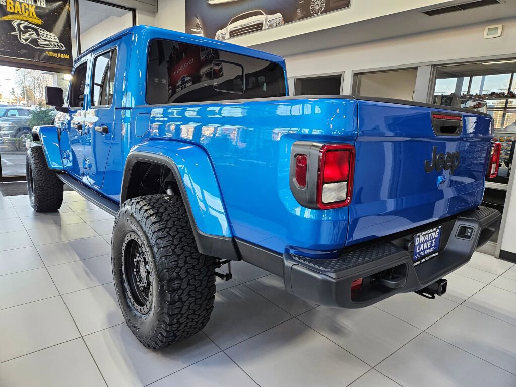 New 2025 Jeep Gladiator Sport image 2