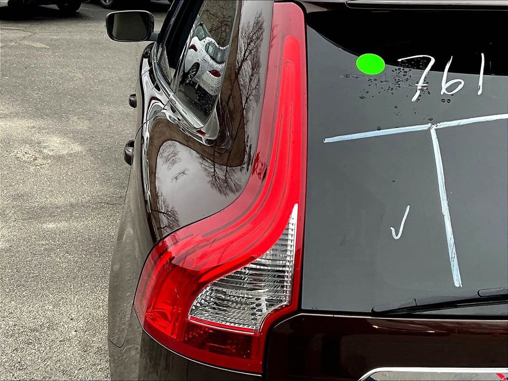 Used 2015 Volvo XC60 T6 w/ Proximity Package image 28