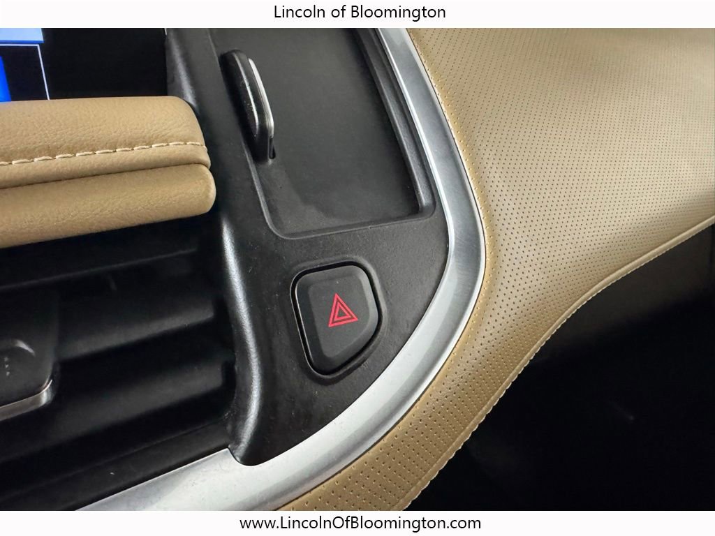 Used 2021 Chevrolet Suburban Premier w/ Premium Package image 57