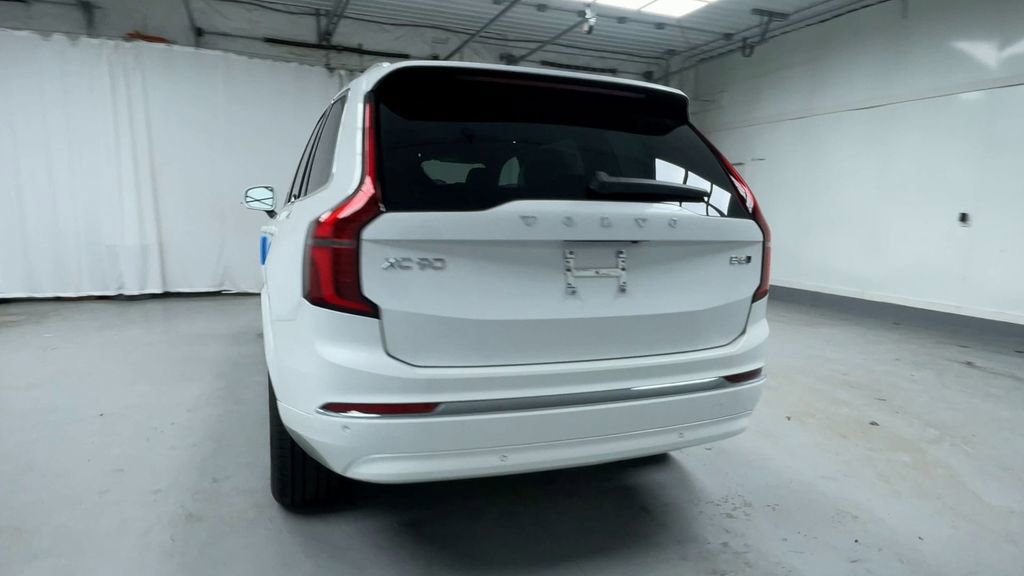 New 2026 Volvo XC90 B6 Core image 19